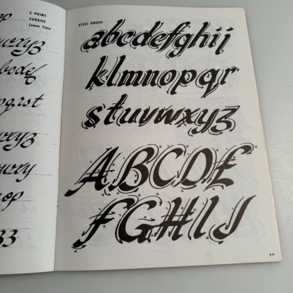 Walter Foster Lettering with Brush and Pen Art Instruction Book - Picture 4 of 4